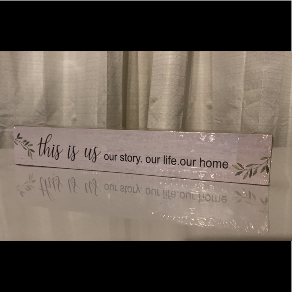 “This is us” Family Table Decor